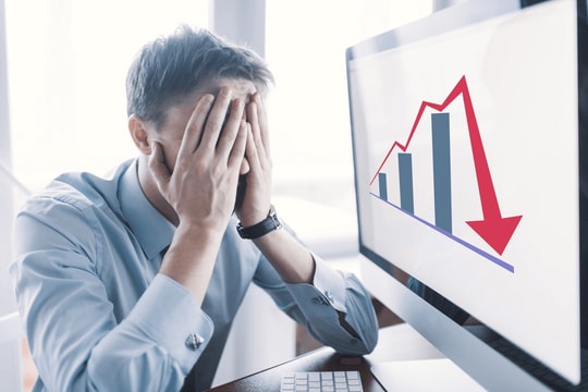 Bán tháo cổ phiếu và cách nhà đầu tư tránh rơi vào vòng xoáy thua lỗ