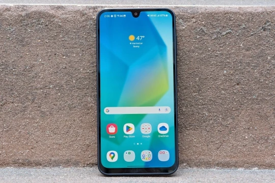 Điện thoại Samsung xả kho giá rẻ bất ngờ: Màn AMOLED lớn, pin bền bỉ tới 5.000 mAh