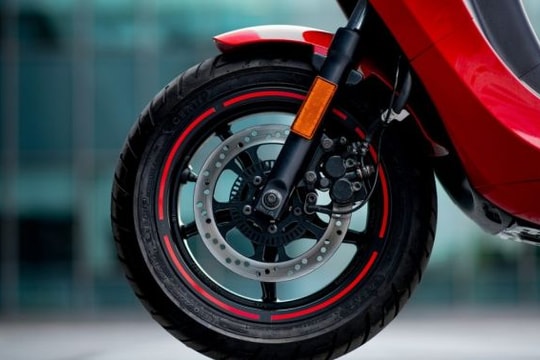 Xe điện thể thao chạy tới 320 km/lần sạc: Tăng tốc 0–40 km/h chỉ 2 giây, trang bị như tô