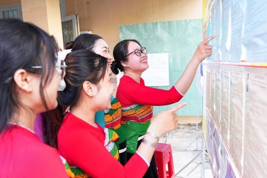 Đồng bào vùng biên, vùng cao, tôn giáo phấn khởi trong ngày hội bầu cử