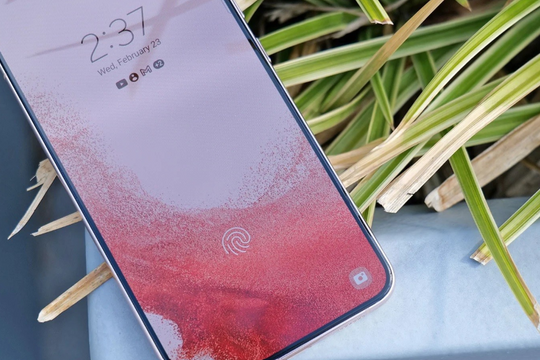 Flagship Samsung giá chỉ hơn 5 triệu: Màn 120Hz, camera 3 mắt cực mạnh