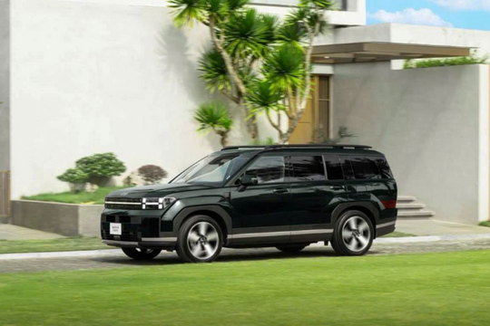 Loạt xe hybrid giảm giá sâu, có mẫu ưu đãi tới hơn 300 triệu đồng