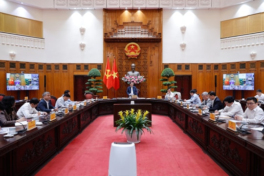 Thủ tướng: Bảo đảm tiến độ, nâng cao chất lượng các dự án đường sắt và cương quyết phòng chống tham nhũng, tiêu cực