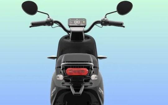 Xe điện VinFast giá hơn 13 triệu đồng gây chú ý: Nhỏ gọn cho học sinh, đi 65 km/lần sạc