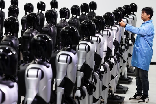 Trung Quốc tăng tốc phát triển robot tích hợp AI