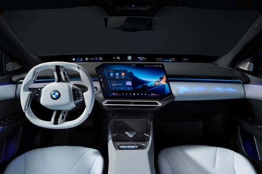 BMW ra mắt xe điện mới chạy tới 900km/lần sạc
