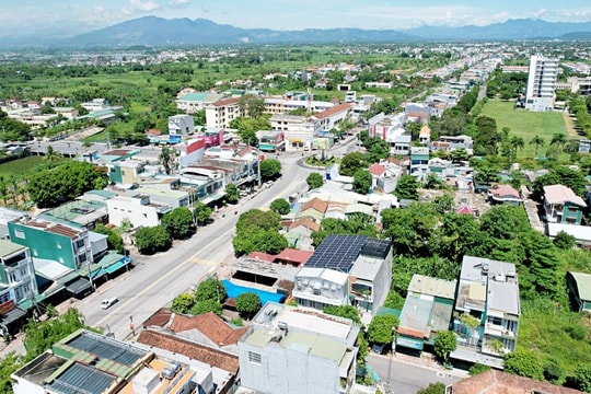 Vùng đất 34,65 km2, dân số hơn 49.000 người của Quảng Ngãi đang dần được “đánh thức” nhờ sở hữu hòn đảo quý nằm giữa lòng sông Trà Khúc