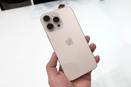 iPhone Pro Max giảm gần 5 triệu: Màn lớn 6,9 inch, chip A18 đáng cân nhắc