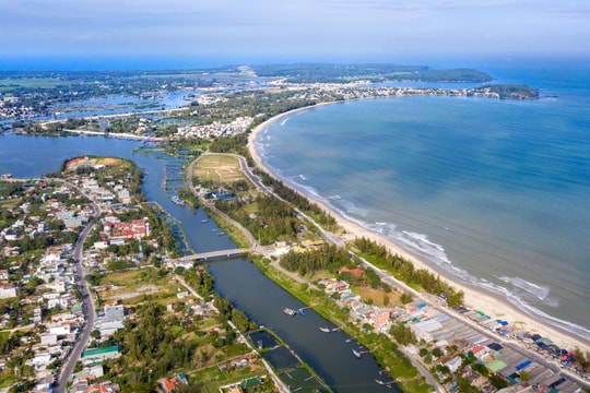 Địa bàn ven biển rộng 46 km² tại Quảng Ngãi hướng tới trở thành phường, điểm nhấn phát triển nằm ở lĩnh vực du lịch