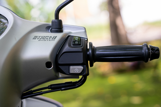 Tôi chạy thử Yamaha Janus 125: Xe tay ga nhỏ gọn, chạy phố nhẹ nhàng và tiết kiệm xăng