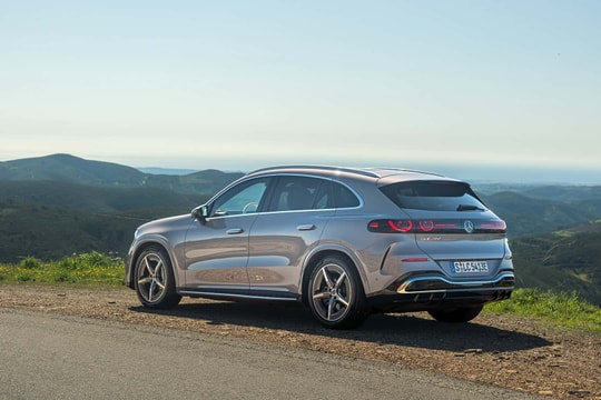 Mẫu xe điện chạy hơn 600 km mỗi lần sạc, cảm giác lái thực tế "đầm tay" không khác gì xe xăng cao cấp
