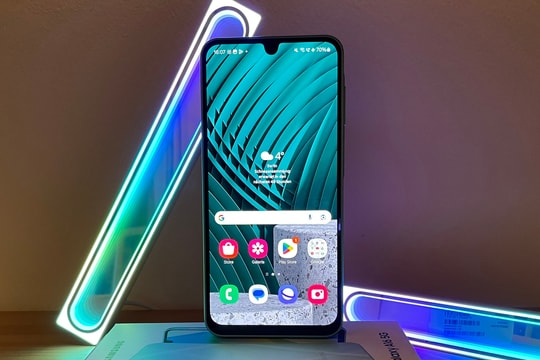 Chiếc smartphone Samsung giá rẻ từng gây sốt nay "xả kho" còn chưa tới 4 triệu
