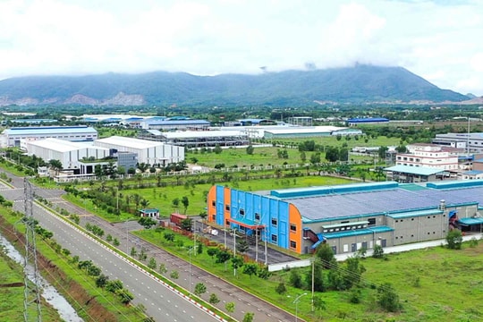 Được dự báo lãi hơn 380 tỷ đồng năm 2026, Sonadezi Châu Đức (SZC) bất ngờ đặt kế hoạch thấp hơn nhiều lần