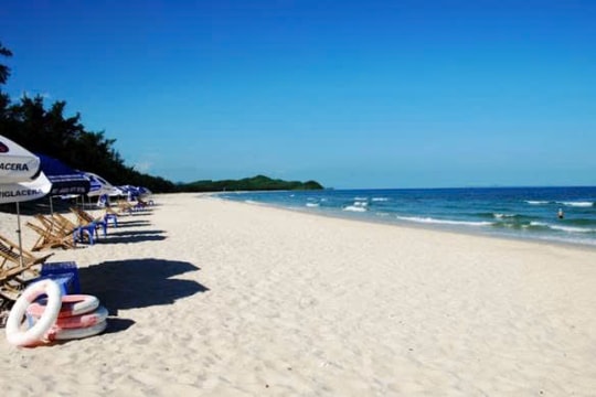 Một vùng ven biển rộng gần 70 km² ở Huế đang “thức giấc”: Đất rộng, dân thưa, dự án lớn bắt đầu đổ về