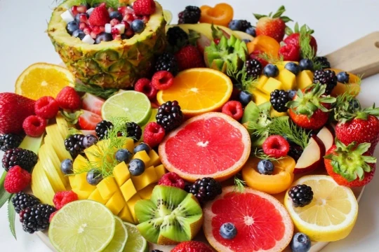 Nước ép trái cây có thực sự tốt hơn ăn trái cây?