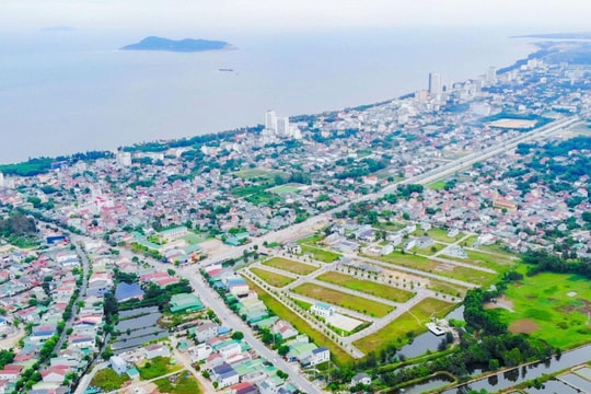 Một dải ven biển ở Nghệ An đang trở thành “cửa ngõ kinh tế mới” nhờ hạ tầng tỷ đô