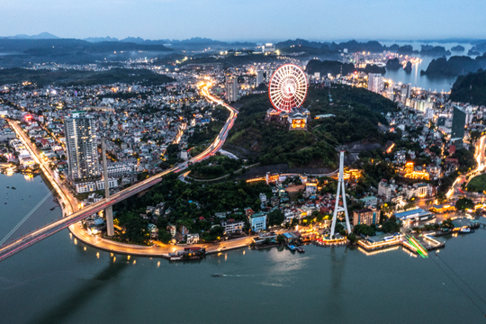 Quảng Ninh tiến gần tới mục tiêu trở thành thành phố trực thuộc Trung ương