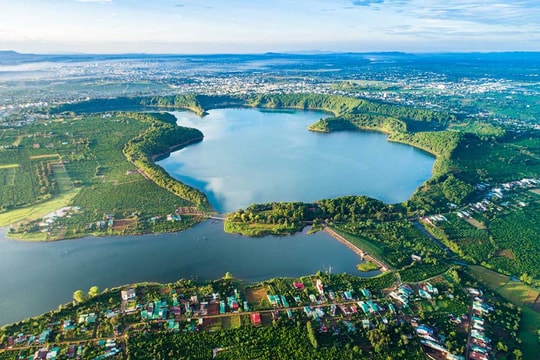 Sở hữu “đôi mắt Pleiku”, vùng đất hơn 170 km2 sau sáp nhập sẽ được Gia Lai mở không gian phát triển mới