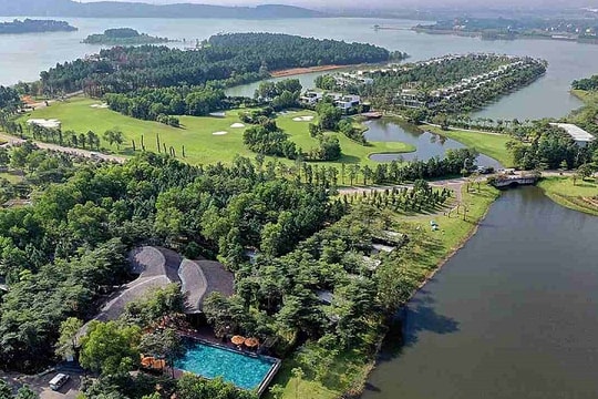 Với diện tích 96km² cùng cảnh đẹp thiên nhiên trù phú, vùng đất này sẽ là “trái tim du lịch” của Phú Thọ trong tương lai