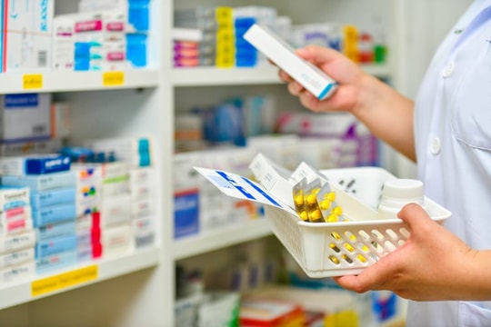 Một cổ phiếu ngành dược vào diện kiểm soát, tổng giá trị giao dịch chưa đến 500 nghìn đồng một phiên