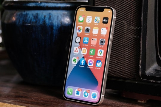 Smartphone từng gây sốt vì màn OLED nay rẻ bất ngờ: Hơn 5 triệu nhưng hiệu năng vẫn ổn năm 2026