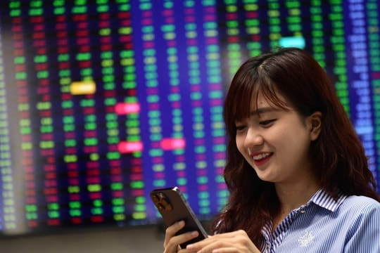 Thị trường chờ thông điệp từ FTSE, dòng vốn tỷ USD đang gần hơn với chứng khoán Việt