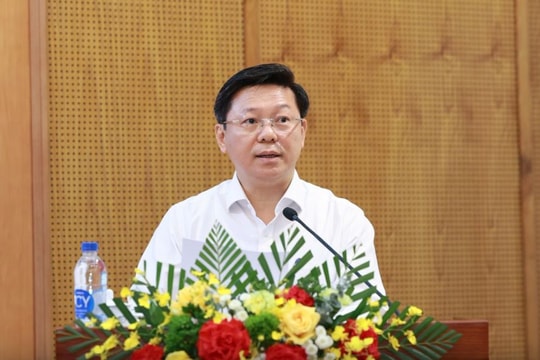 Phát biểu của đồng chí Trần Thanh Lâm tại Hội nghị toàn quốc quán triệt Nghị quyết Đại hội Đảng đối với báo chí, xuất bản và văn nghệ sĩ, trí thức