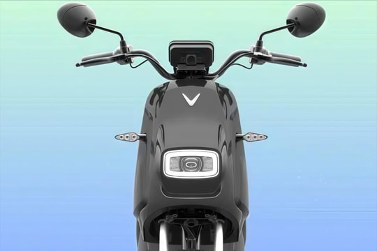 Trải nghiệm mẫu xe điện rẻ nhất nhà VinFast: Gọn nhẹ, dễ đi, không cần bằng lái
