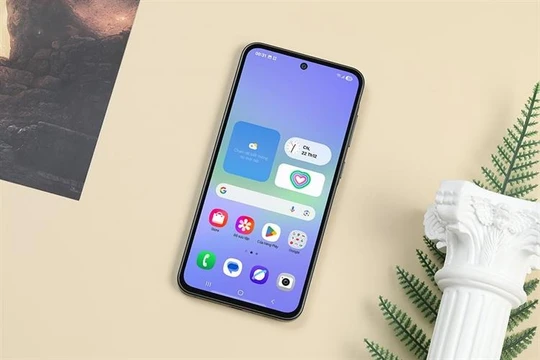 Giá chỉ hơn 6 triệu, chiếc điện thoại này đang gây sốt: Màn 120Hz, pin bền bỉ khiến đối thủ phải dè chừng