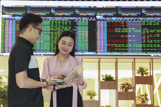 Với số vốn nhỏ, làm sao để "bước chân" vào thị trường chứng khoán thật hiệu quả?