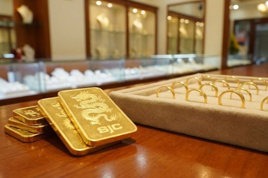 Một năm tới, giá vàng sẽ ra sao, mua vào lúc này có sáng suốt?