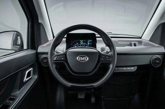 "Cuộc chiến" ô tô điện mini vừa cập bến tại Việt Nam: Giá chỉ từ 148 triệu, có mẫu đi xa tới 410km