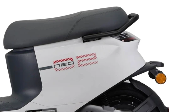 Mẫu xe điện giá chưa tới 30 triệu được trang bị cruise control: Đi 100km/lần sạc, lời giải bài toán di chuyển tiết kiệm