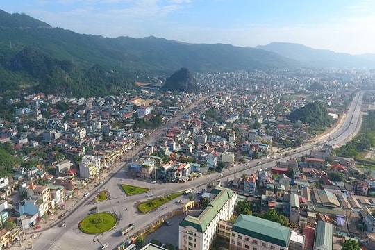 Một tỉnh có diện tích hơn 6.231 km2, sở hữu nhiều đô thị sầm uất đã đạt đủ 7/7 tiêu chí của thành phố trực thuộc Trung ương
