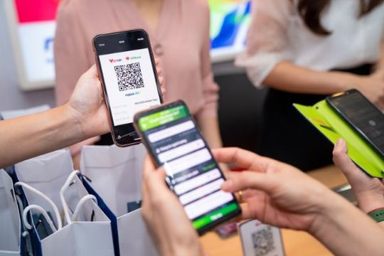 Người dân đang sử dụng dịch vụ Vietcombank được hưởng lợi ích bất ngờ