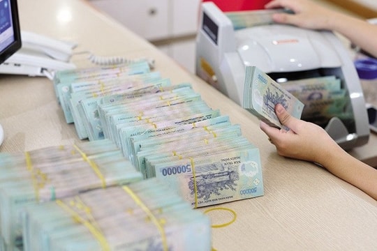 Lãi suất ngân hàng hôm nay 14/4: Chênh lệch lớn giữa các kỳ hạn, nên gửi tiết kiệm hay chưa?