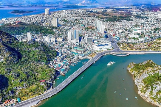Quảng Ninh được định hướng thành đô thị trực thuộc Trung ương, GRDP bình quân đầu người đạt 20.000 USD/năm