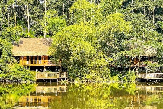 Một ngôi làng “ăn chung, sống chung” cách Hà Nội 70km, được vinh danh đẹp nhất thế giới