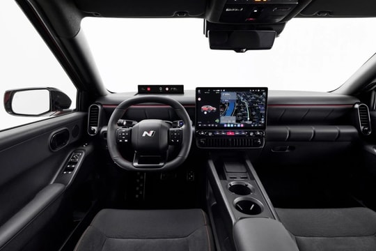Mẫu xe điện Hàn Quốc sở hữu thiết kế lạ mắt, đi xa gần 500km/lần sạc