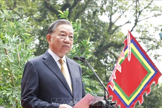 Tổng Bí thư, Chủ tịch nước Tô Lâm gặp gỡ, nói chuyện với bà con tại Đền Hùng