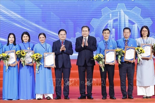 Chủ tịch Quốc hội Trần Thanh Mẫn: Nâng cao năng suất lao động và tăng trưởng hai con số