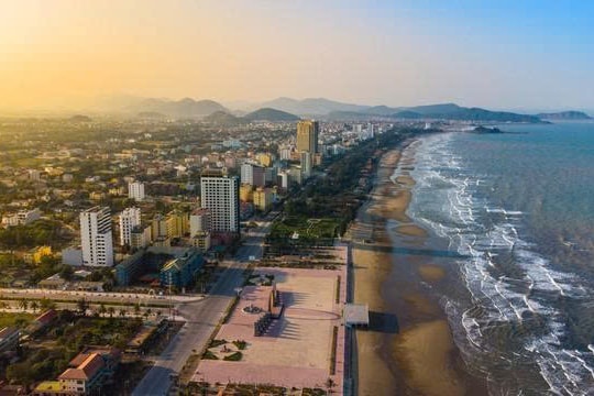 Không chỉ mình Cửa Lò, Nghệ An đang mở rộng kinh tế biển với lộ trình nào?