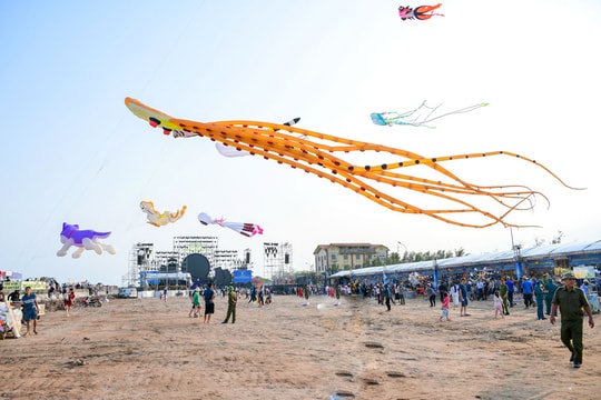 Ninh Bình mở rộng không gian du lịch, kết nối di sản với gần 90km bờ biển