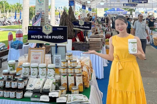 Bỏ nghề kế toán, cô gái Quảng Nam về núi khởi nghiệp từ tinh bột nghệ, xây dựng QNA Farm