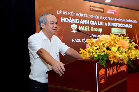 Bầu Đức mạnh tay chi tiền khi Hoàng Anh Gia Lai (HAG) bước vào “giai đoạn đẹp nhất”