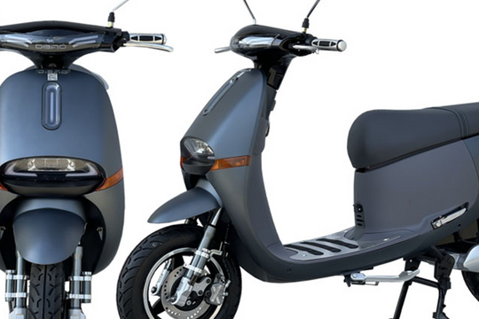 Không cần bằng lái, mẫu xe điện này vẫn có phanh đĩa trước sau và đi tới 80 km/lần sạc