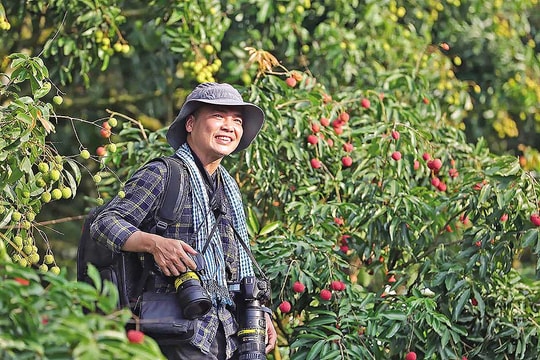 Founder “Vùng cao phototour” Viết Anh Mạnh: “Có những vẻ đẹp phải đi rất xa mới nhìn thấy”