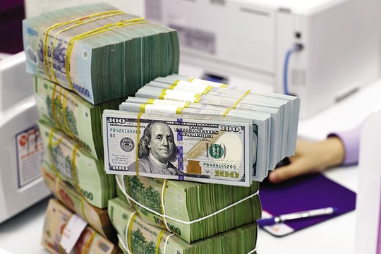 Tỷ giá USD hôm nay 15/5: DXY vượt mốc 99 điểm, đồng bạc xanh neo đỉnh hai tuần