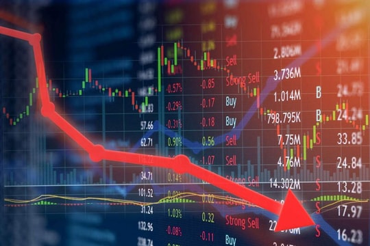 Vì sao giá cổ phiếu thường giảm mạnh sau khi phát hành thêm?
