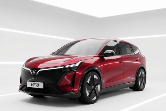 VinFast VF 8 2026 chính thức ra mắt: Đi xa 500km, sạc nhanh chỉ 30 phút